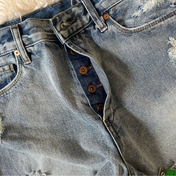 Blank NYC Ripped Frayed Jean Shorts Medium Wash Size 31 - Picture 7 of 8